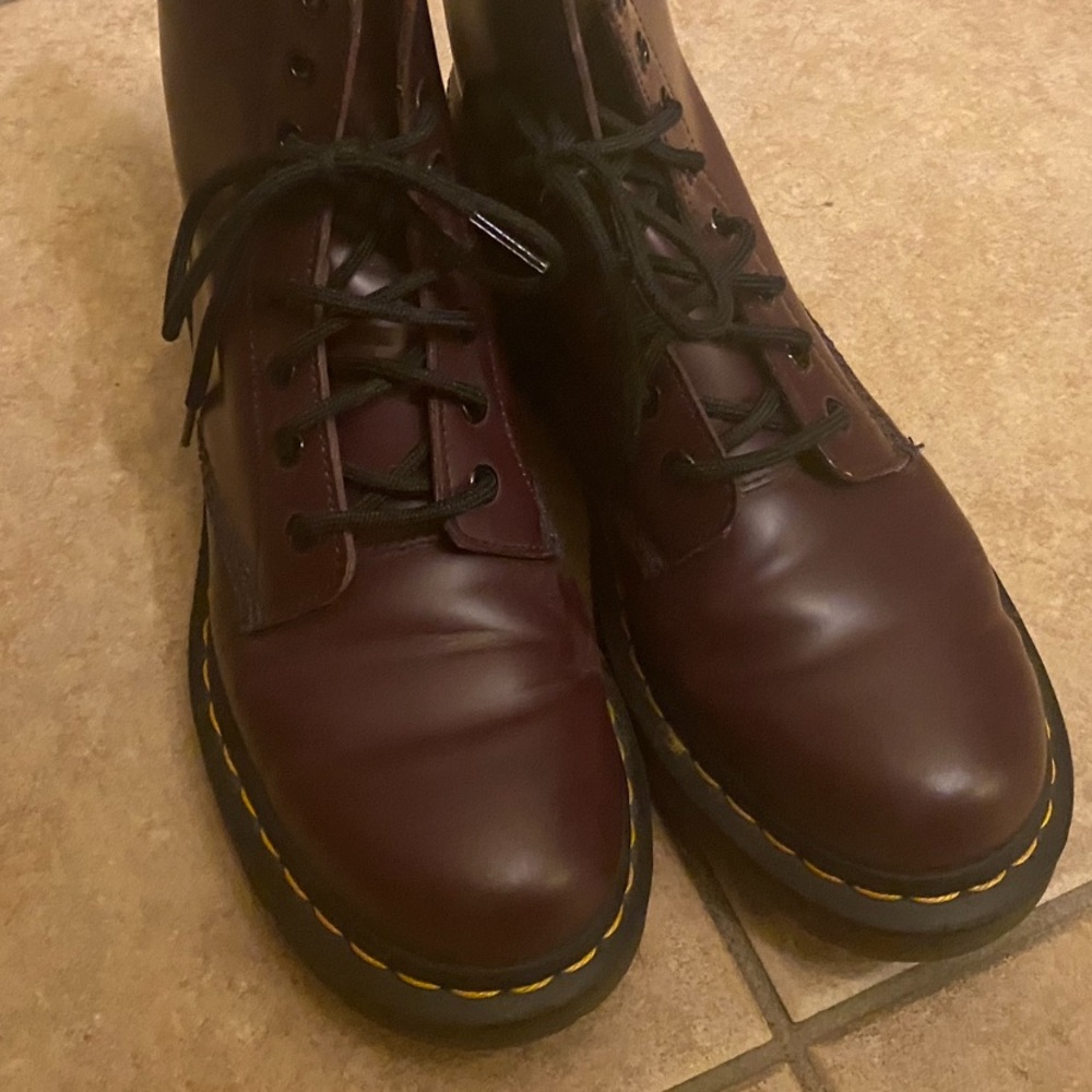Dr. Martens 1460 Smooth Leather Boot [cherry red smooth, Size 8] - Picture 2 of 5